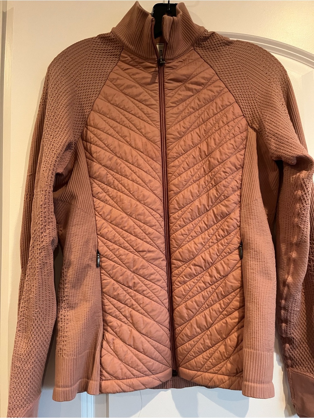 Athleta Prima Loft Quilted 2.0  Jacket in Dusty Mauve